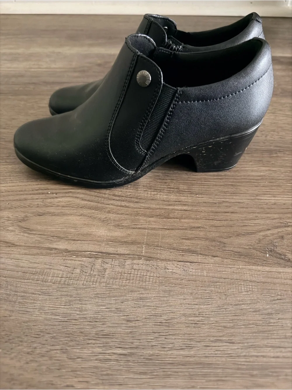 Clarks Collection Black Leather Ankle Booties Side Zip Block Heel